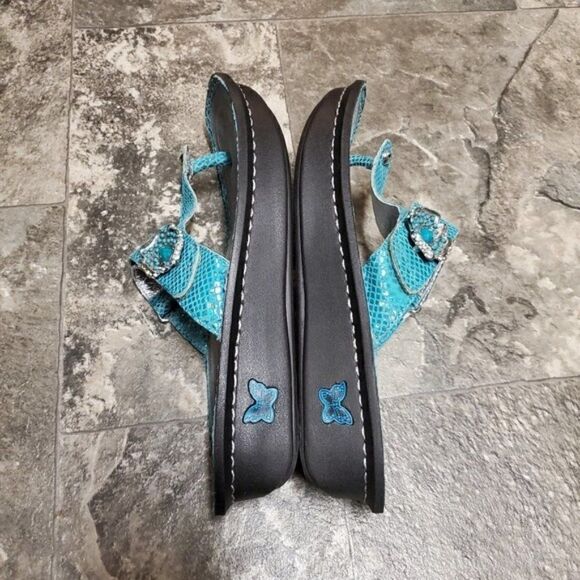 Alegria Carina Turquoise Aloha Mermaid Shimmer Floral Flip Flop Comfort Sandals - Picture 5 of 10